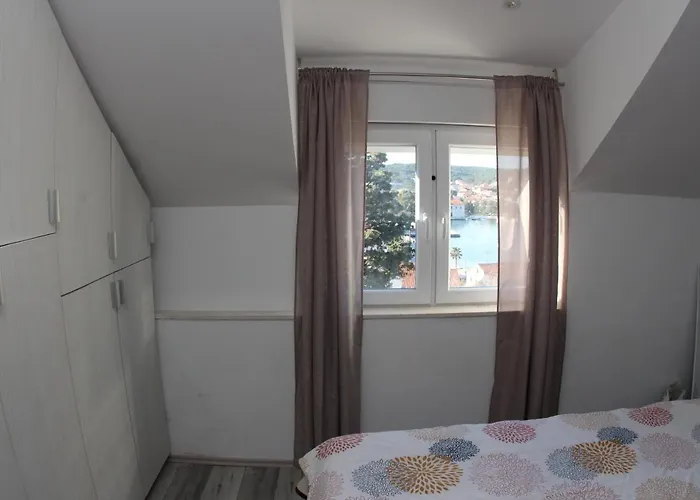 Mara Apartament Jelsa (Hvar)